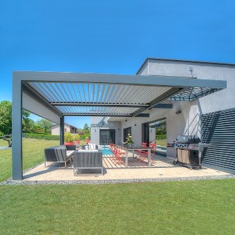 Wall-Mounted Aluminum Pergola