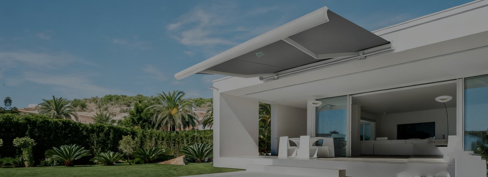 retractable awning manufacturer