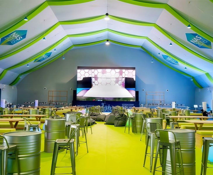 Four-sided Ventilation and High Ceiling for Beer Tent