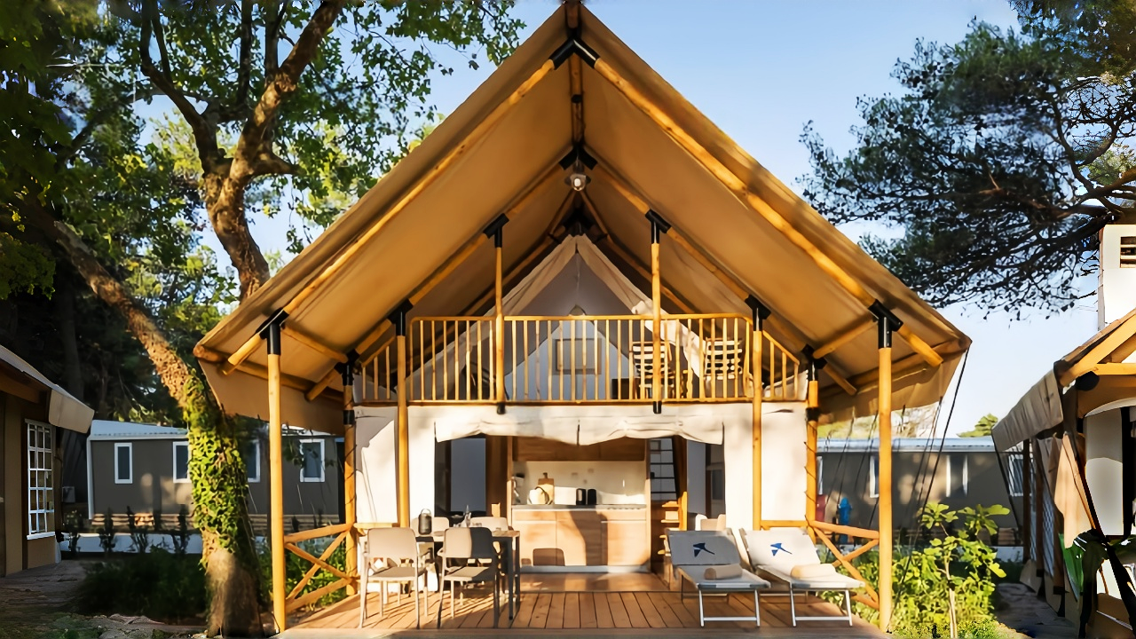luxury safari tent for eco resort