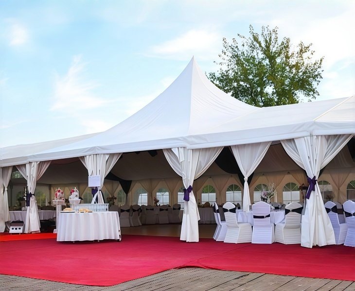 mixed party tent with 100% Usable Space